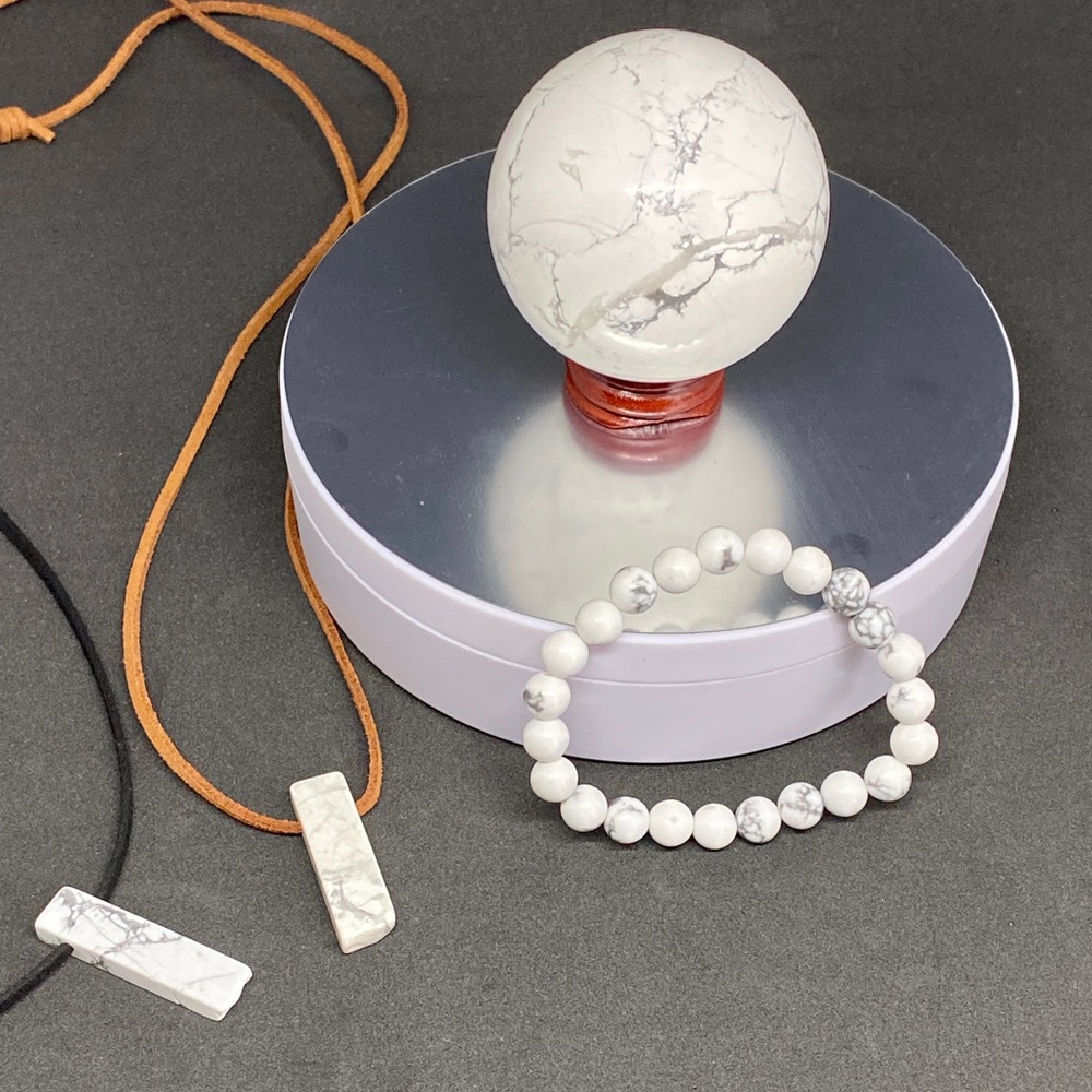 Howlite